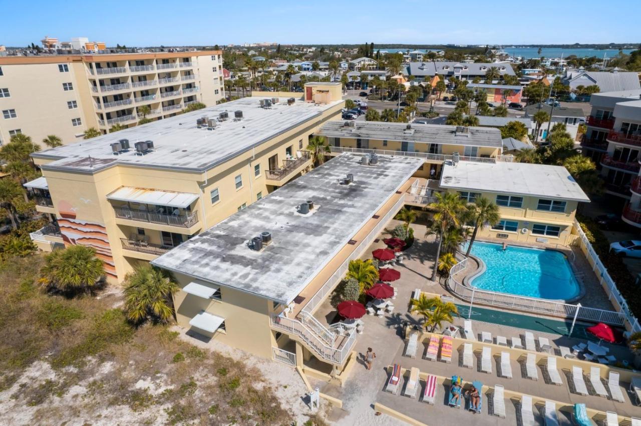 350 Surf Song Resort St. Pete Beach Exterior photo